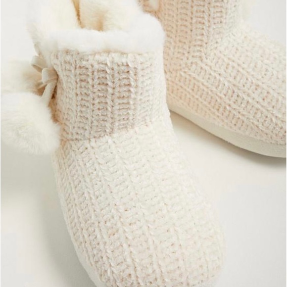 Cozy Slip-On Bootie (WW) - Picture 2 of 6